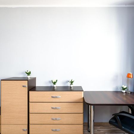 Sleepway Apartments - Garbary 95-112A 포즈난 객실 사진